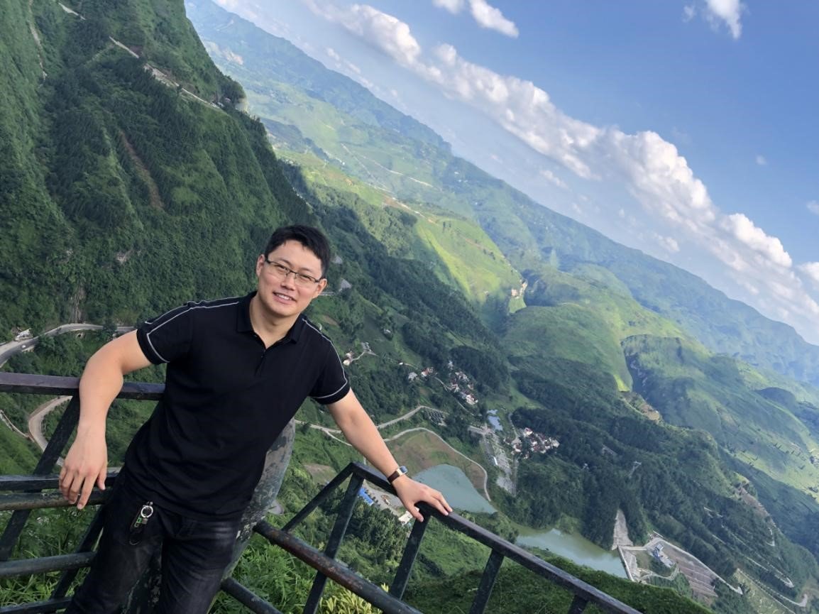 山东省烟台市莱山区港城东大街100号
